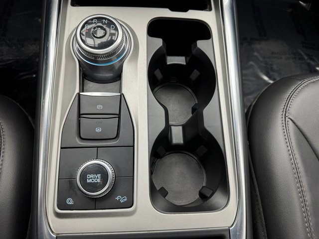 Certified 2022 Ford Explorer XLT w/ Equipment Group 202A image 21