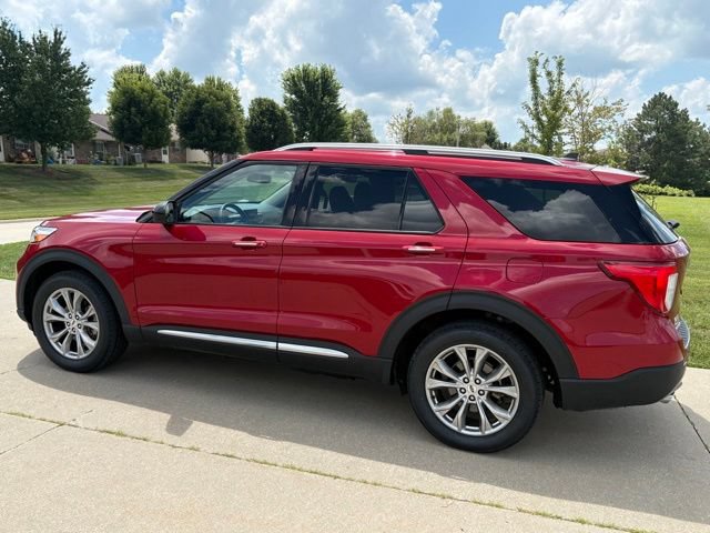 Certified 2023 Ford Explorer Limited AWD/4WD image 6