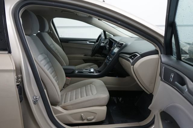 Certified 2019 Ford Fusion SE image 32