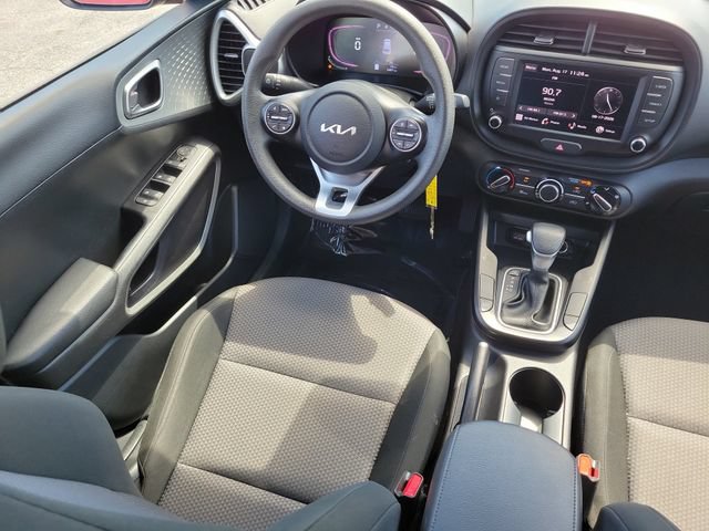 Used 2024 Kia Soul LX w/ Option Group 015 FWD image 14