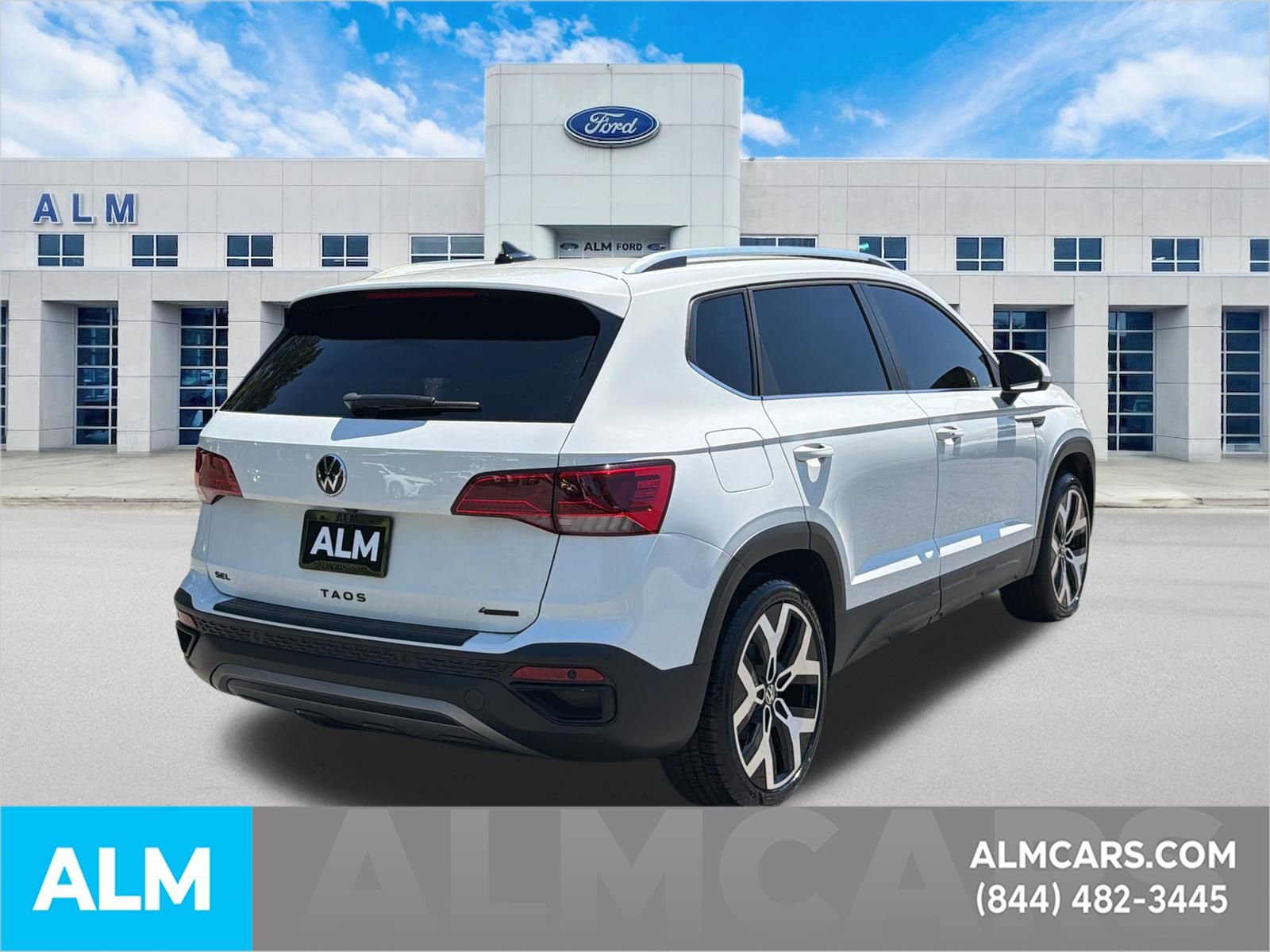 Used 2023 Volkswagen Taos SEL AWD/4WD image 5