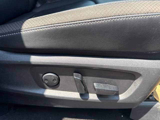 Used 2025 Nissan Pathfinder SL AWD/4WD image 32