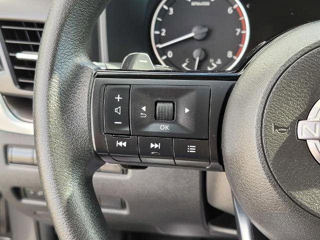 Used 2023 Nissan Rogue SV FWD image 21