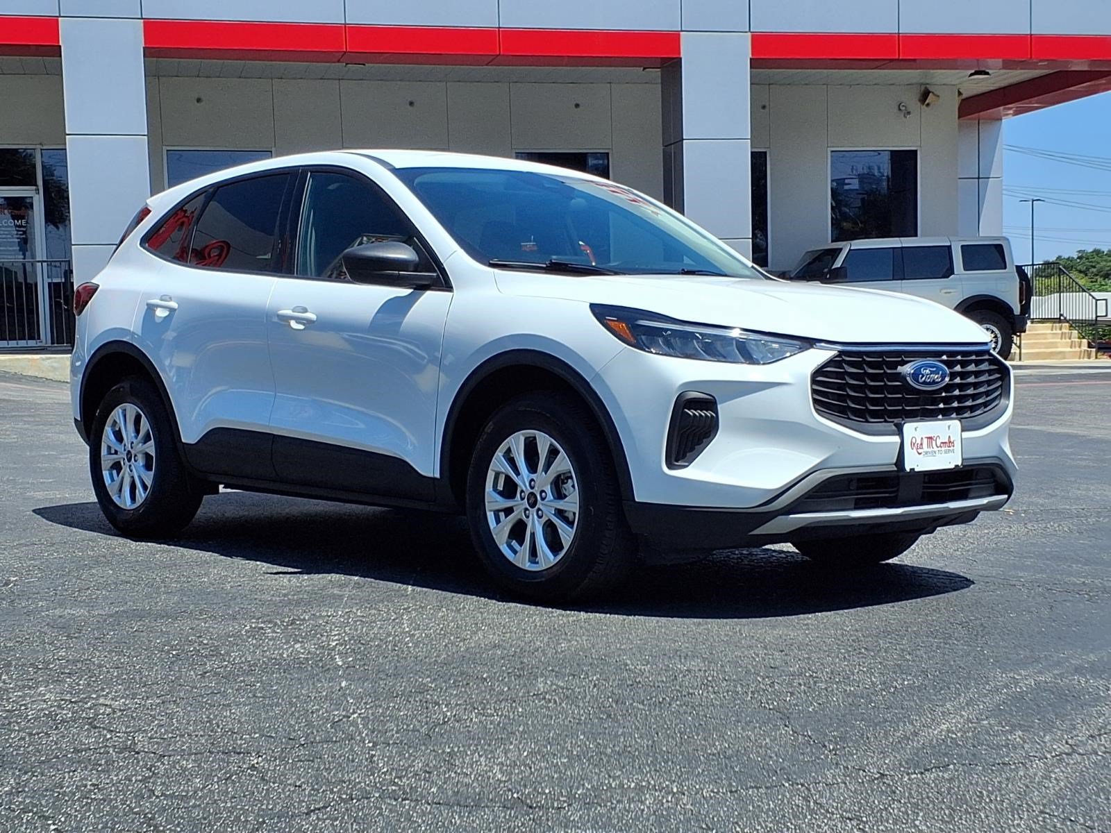 Certified 2025 Ford Escape Active AWD/4WD image 4