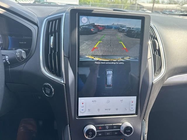 Certified 2022 Ford Edge Titanium image 17