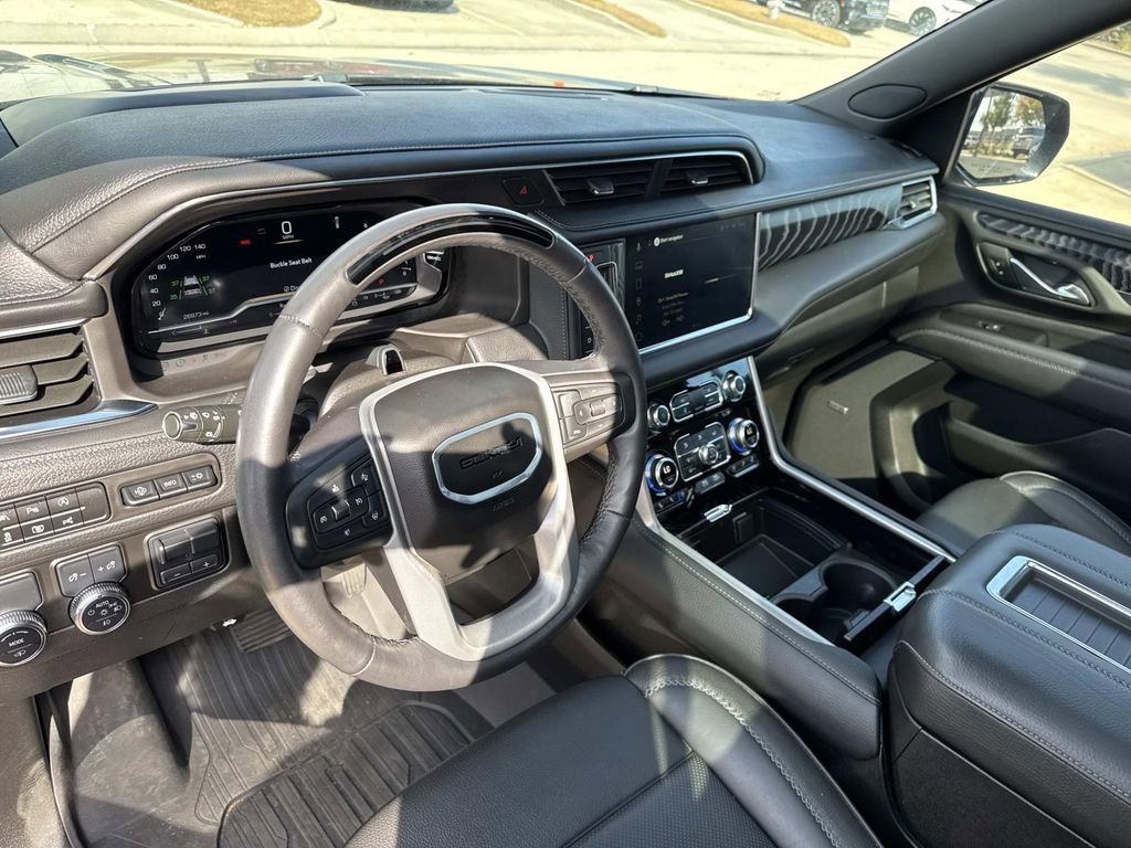 Used 2024 GMC Yukon XL Denali w/ Denali Reserve Package image 22