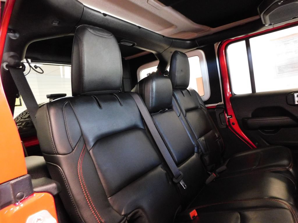 Used 2020 Jeep Wrangler Unlimited Rubicon w/ Dual Top Group AWD/4WD image 43