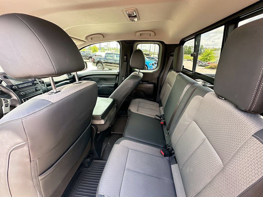 Used 2021 Nissan Titan S RWD image 4