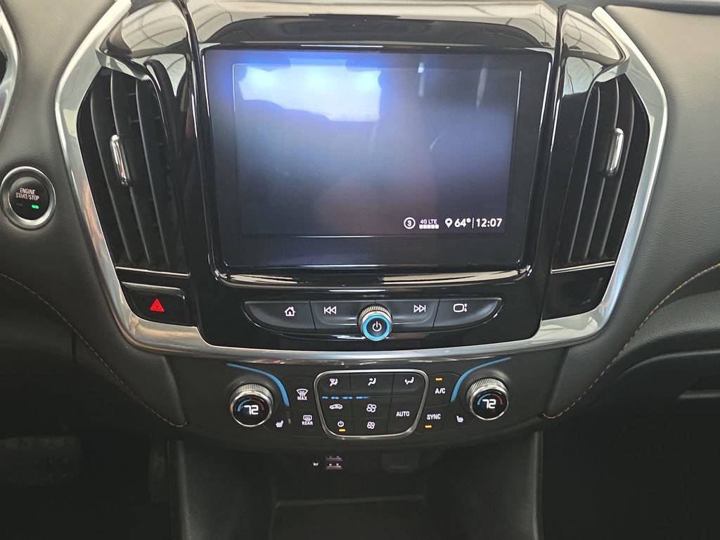 Used 2020 Chevrolet Traverse LT w/ LT Premium Package image 18