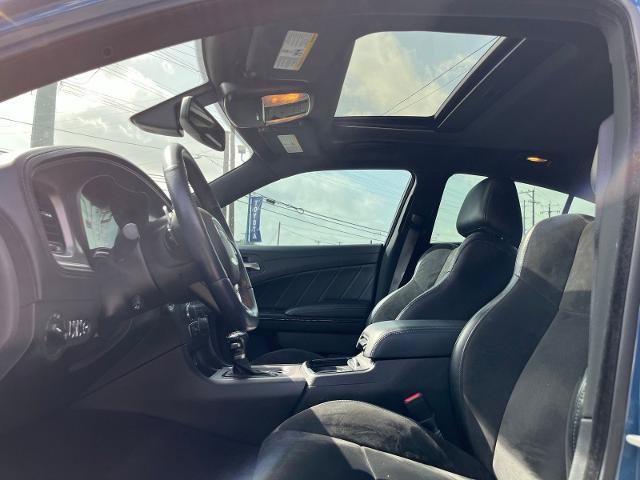 Used 2023 Dodge Charger R/T w/ Plus Group RWD image 9