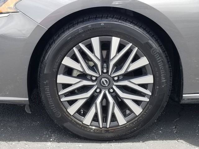 Used 2024 Nissan Altima 2.5 SV FWD image 28