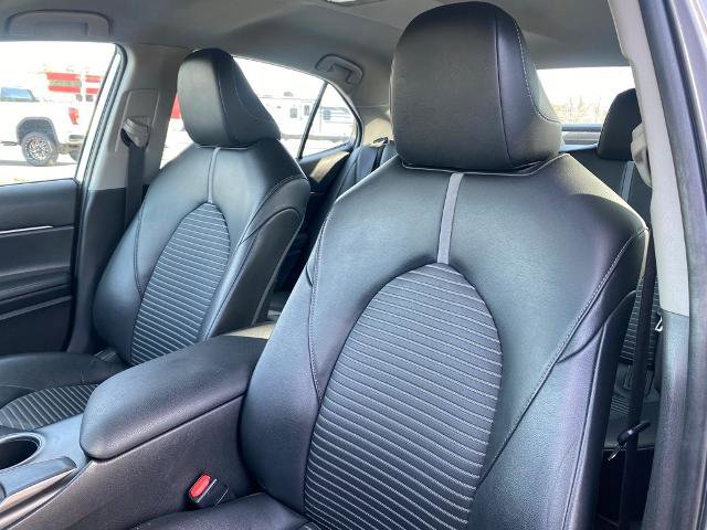 Used 2021 Toyota Camry SE image 11