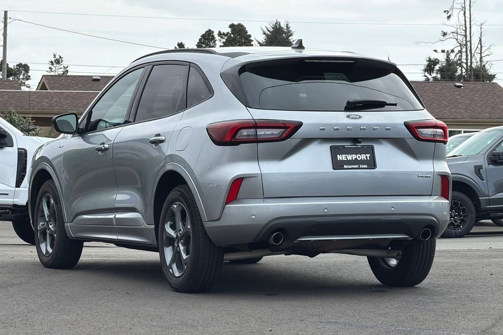 Certified 2023 Ford Escape ST-Line w/ Tech Pack #1 AWD/4WD image 5