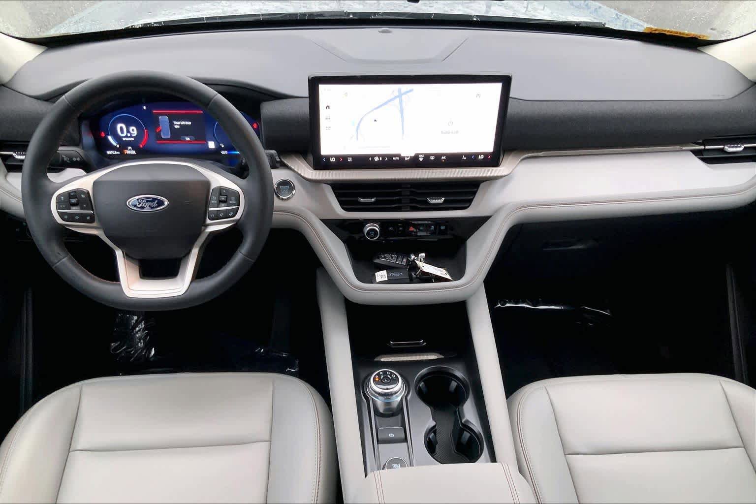 Certified 2025 Ford Explorer Active w/ Active Comfort Package RWD image 15