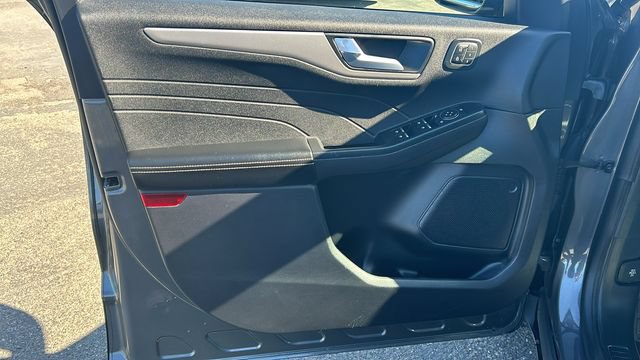 Certified 2022 Ford Escape SEL w/ Technology Package FWD image 16