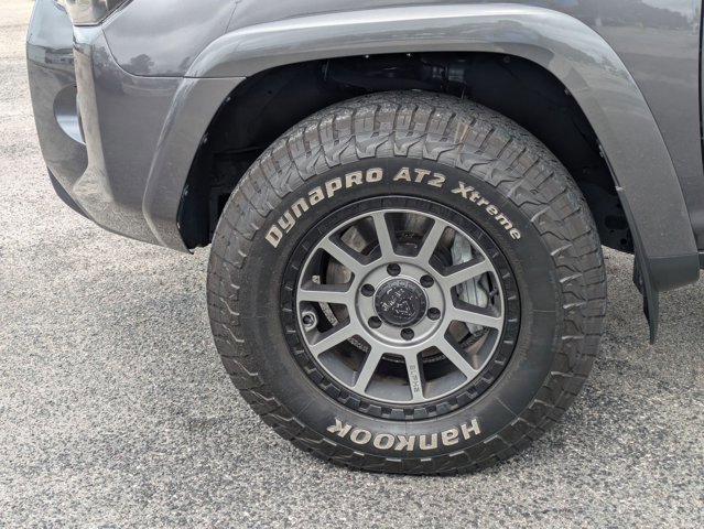 Used 2022 Toyota 4Runner SR5 AWD/4WD image 20