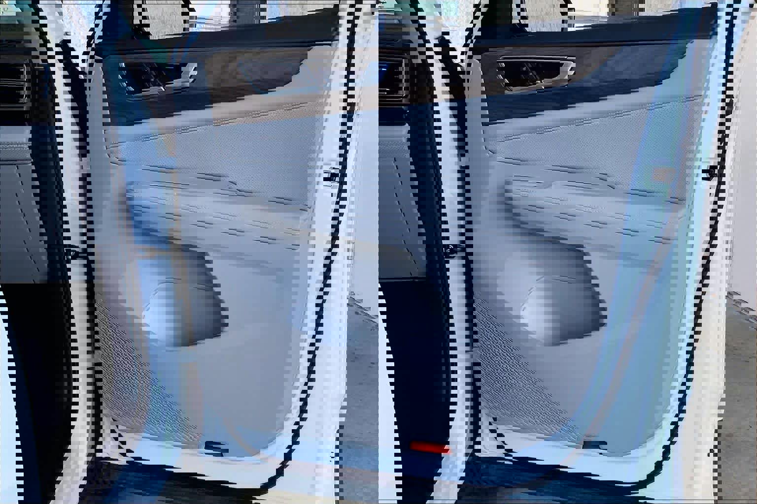 Used 2024 Volkswagen Atlas SE FWD image 22