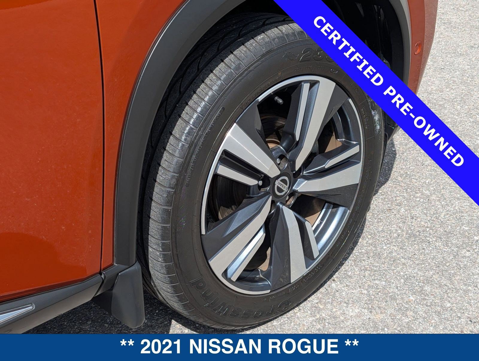 Used 2021 Nissan Rogue Platinum image 13