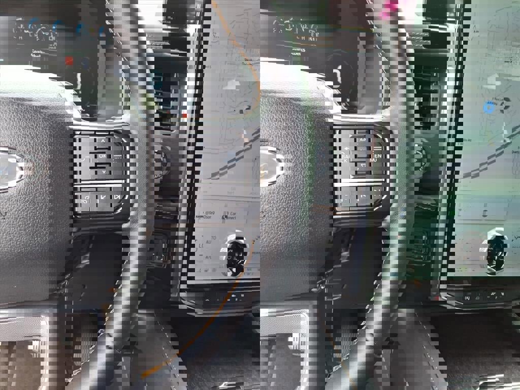 Certified 2024 Ford Expedition Max Platinum image 25