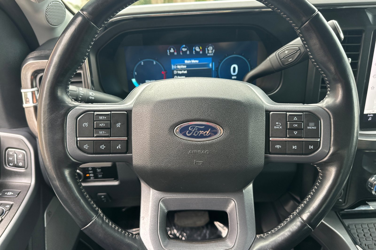 Certified 2023 Ford F250 Lariat w/ FX4 Off-Road Package image 34