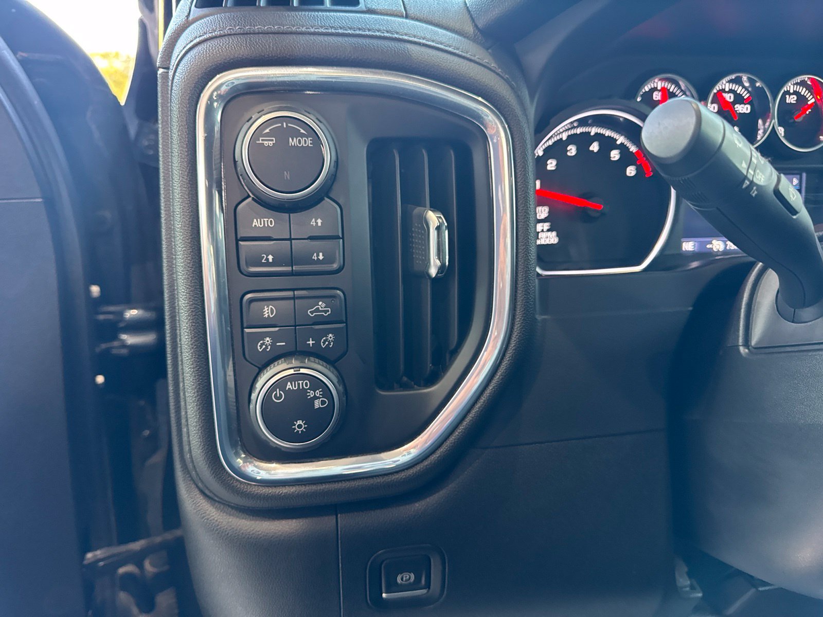 Used 2021 Chevrolet Silverado 1500 RST w/ Z71 Off-Road Package AWD/4WD image 28