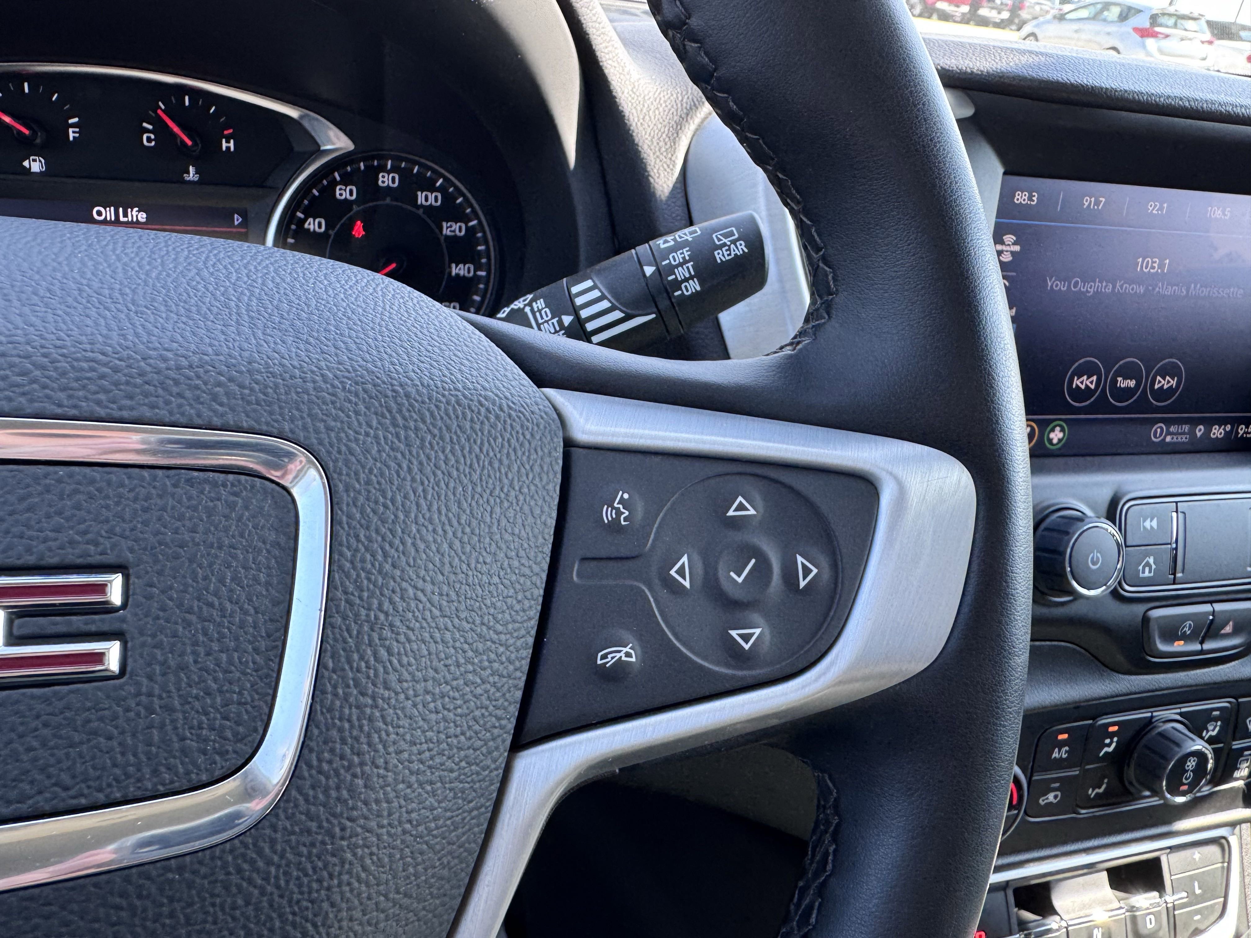 Used 2023 GMC Terrain SLT image 13