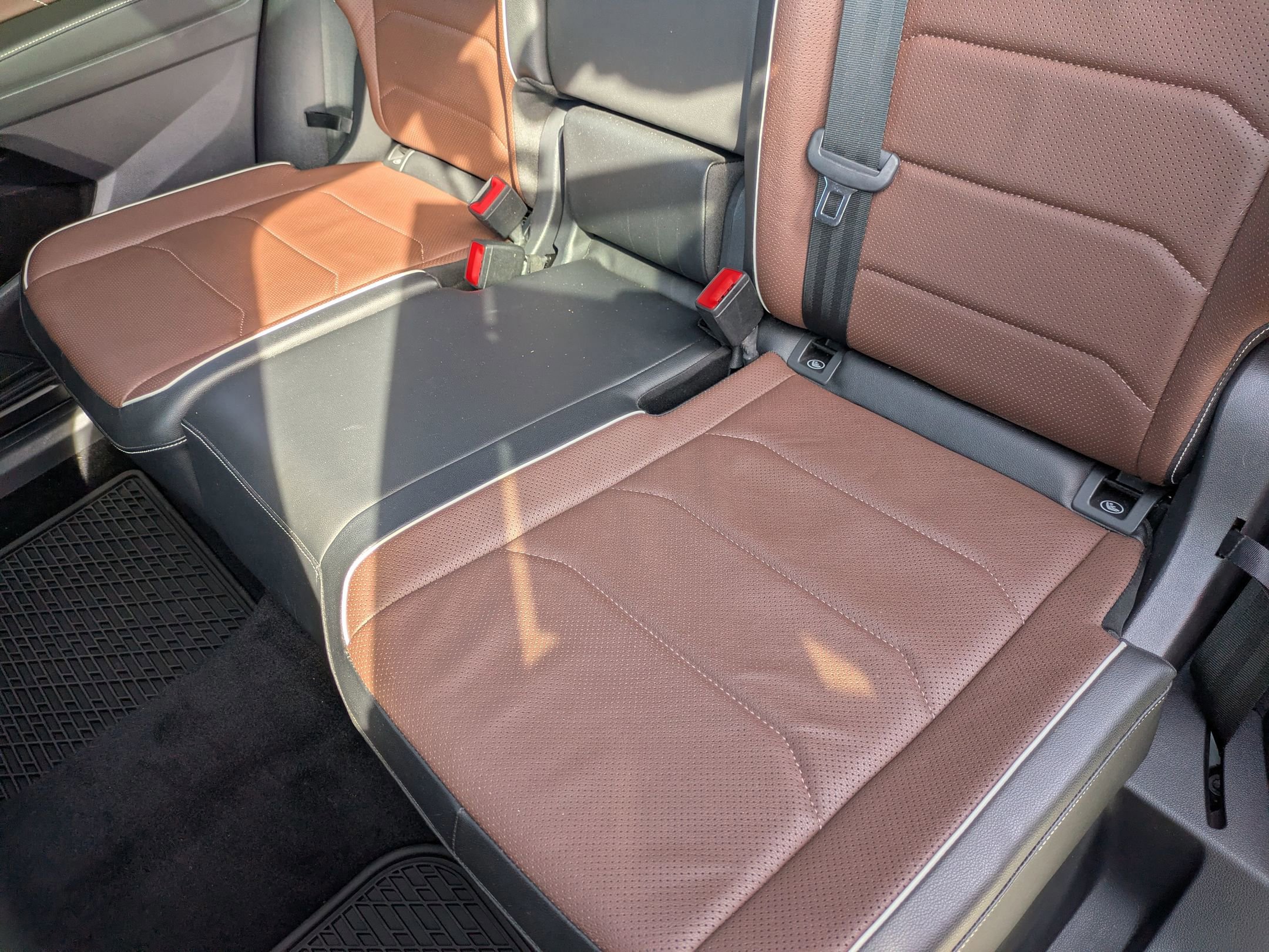 Used 2022 Volkswagen Tiguan SEL R-Line image 29