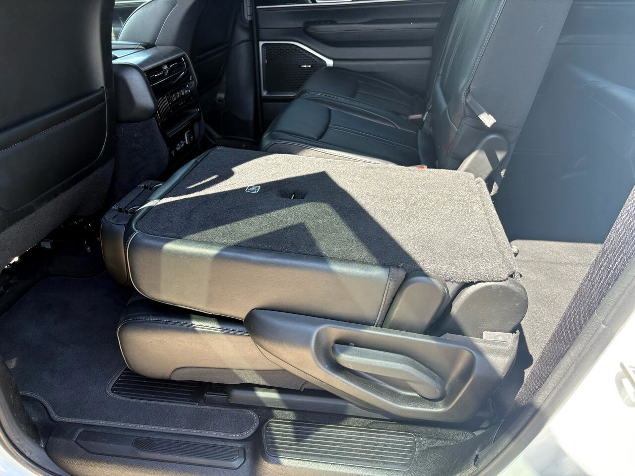 Used 2024 Jeep Wagoneer L Series II w/ Flexible Seating Group image 45