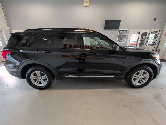 Certified 2023 Ford Explorer XLT AWD/4WD image 6