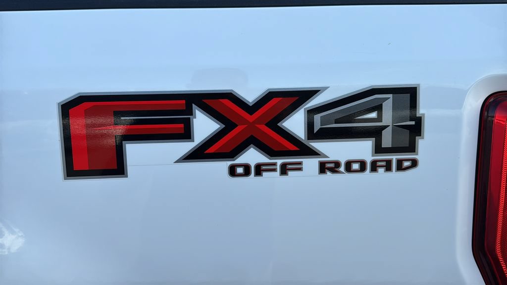 Certified 2021 Ford F250 Lariat w/ Lariat Ultimate Package AWD/4WD image 9