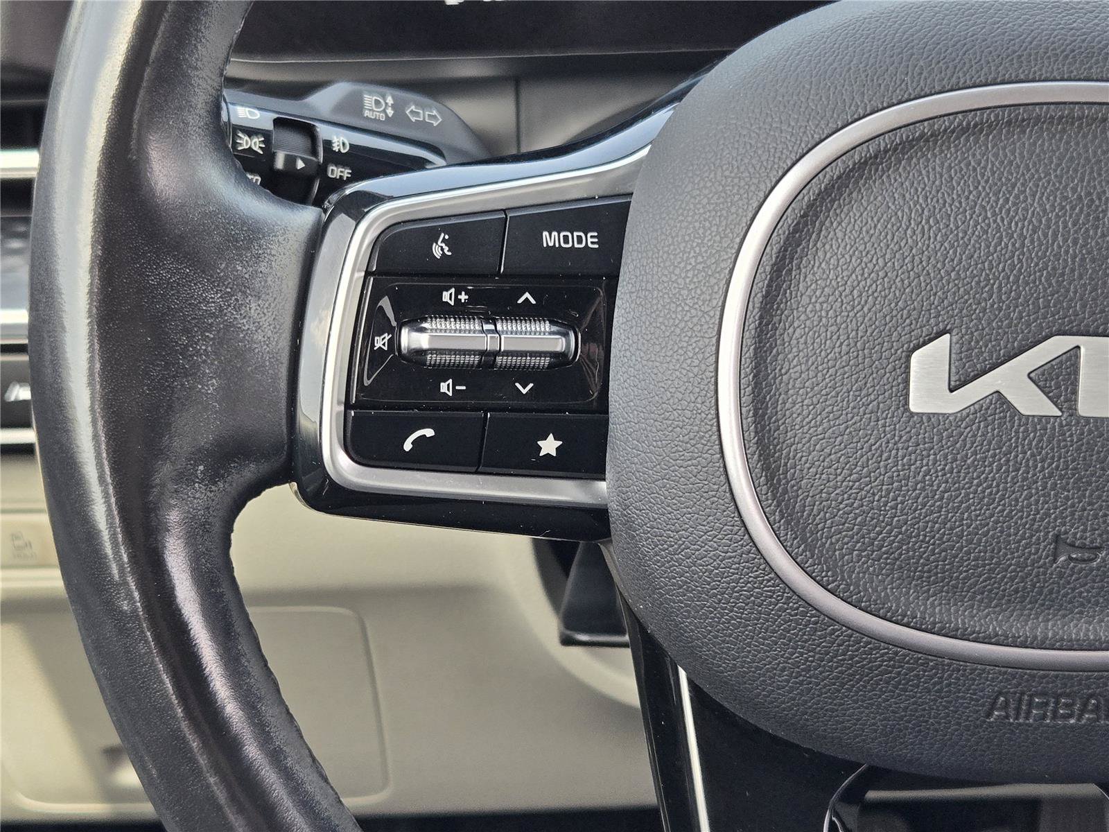 Used 2022 Kia Carnival SX Prestige FWD image 26