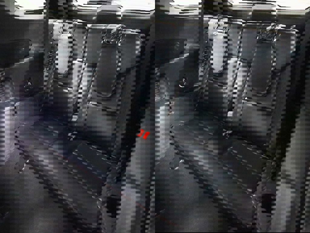 Certified 2025 Ford Explorer ST-Line image 15