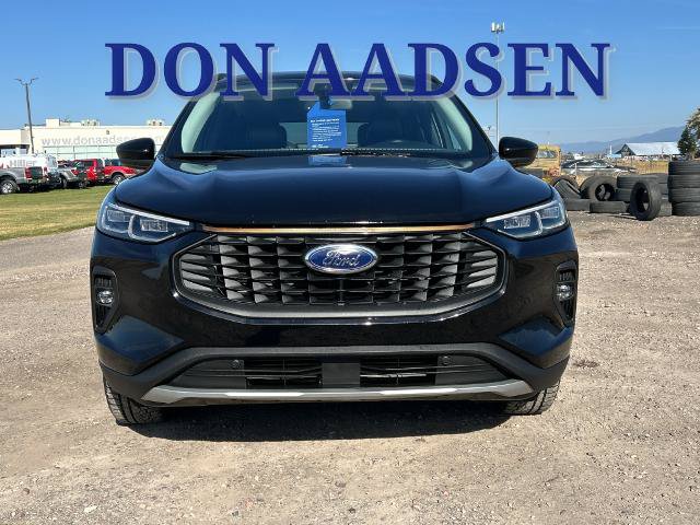 Certified 2025 Ford Escape Platinum AWD/4WD image 2
