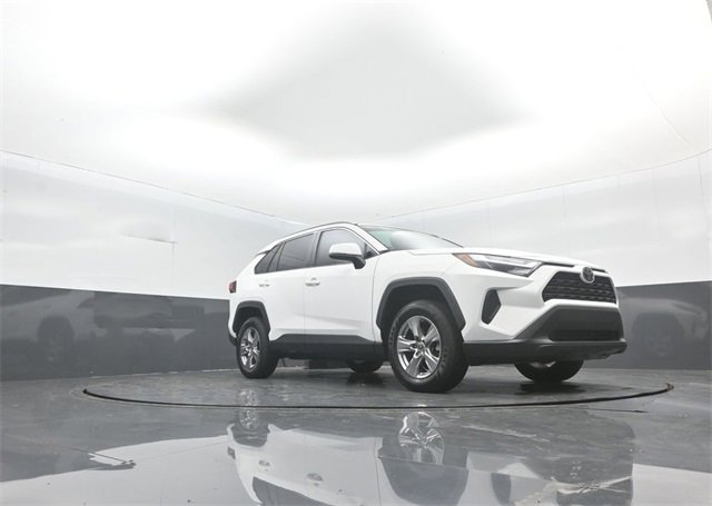 Used 2022 Toyota RAV4 XLE image 26