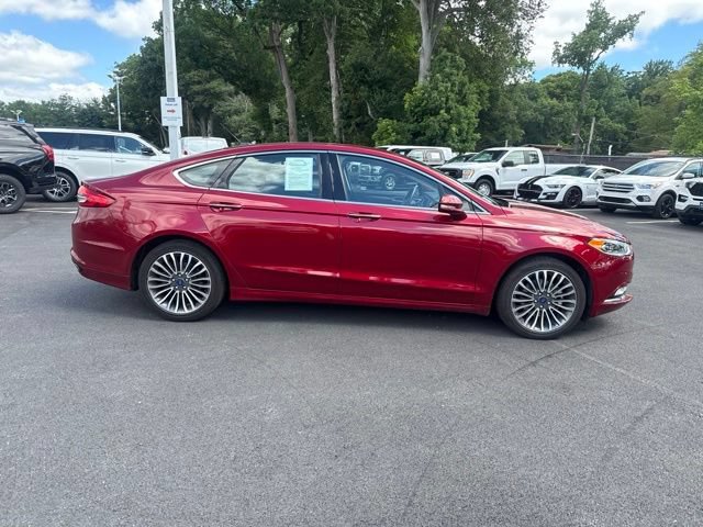 Certified 2017 Ford Fusion SE w/ Fusion SE Technology Package FWD image 9