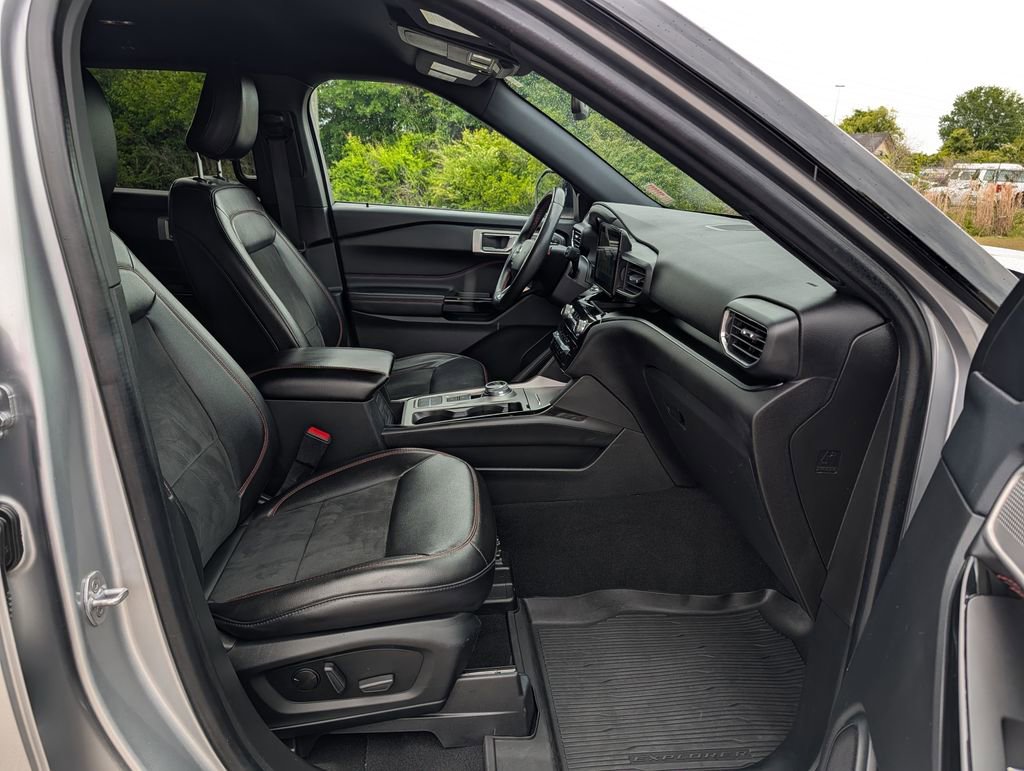 Certified 2022 Ford Explorer ST-Line RWD image 20