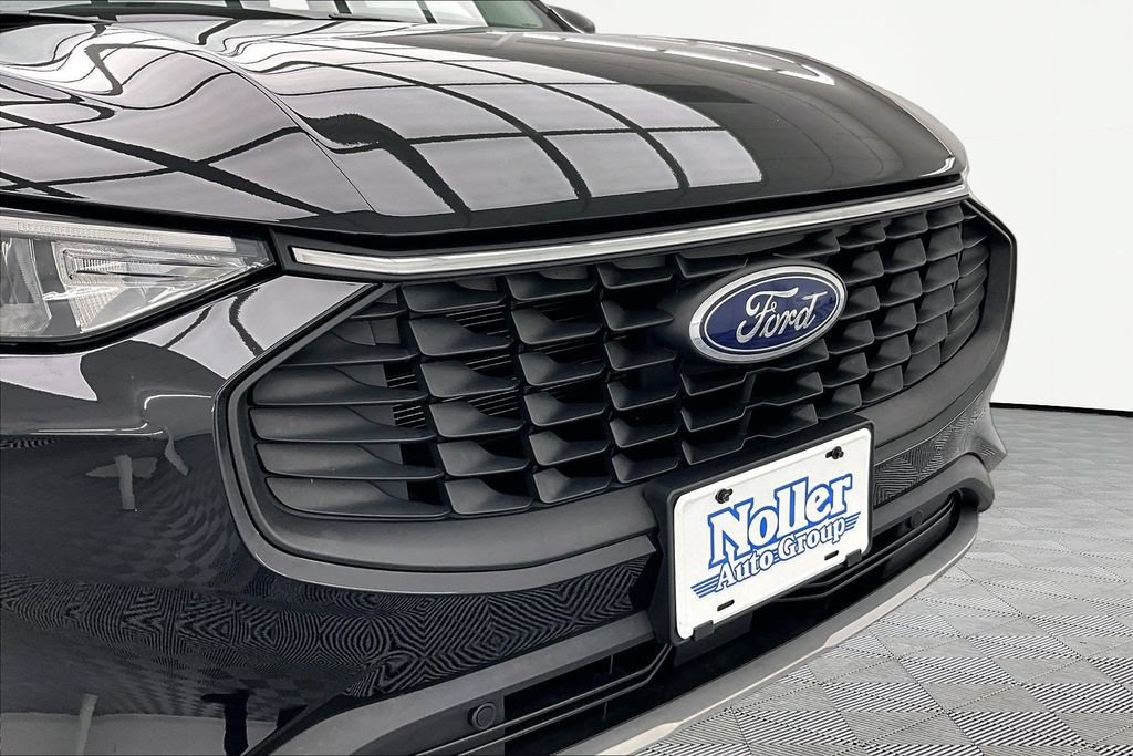 Certified 2024 Ford Escape Active w/ Cold Weather Package FWD image 28