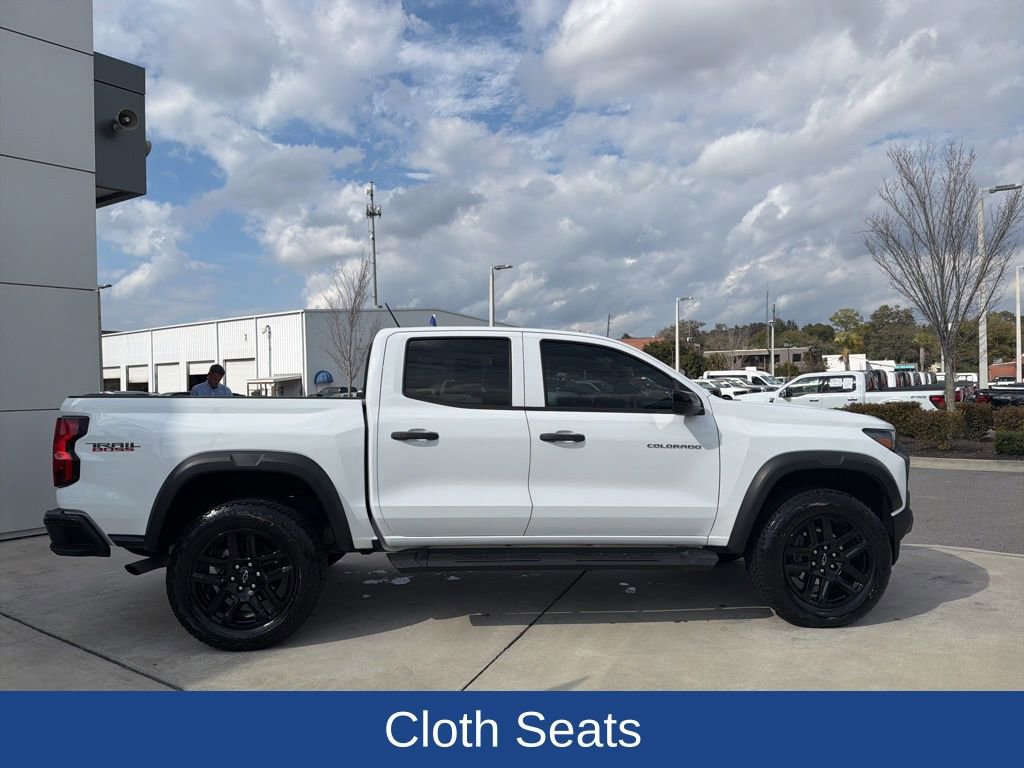 Used 2024 Chevrolet Colorado Trail Boss w/ Technology Package image 5
