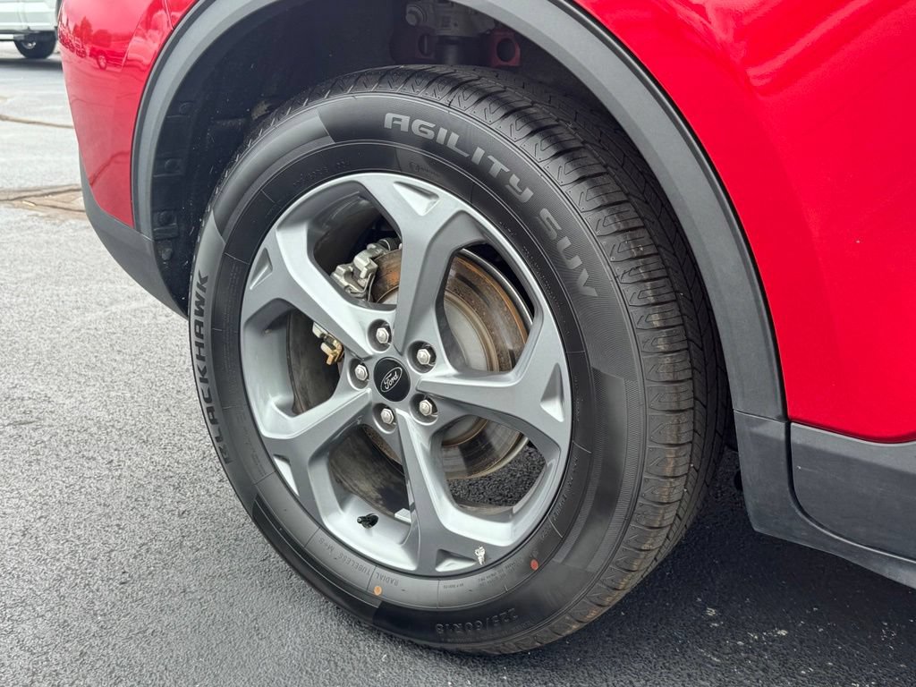 Certified 2025 Ford Escape ST-Line FWD image 24