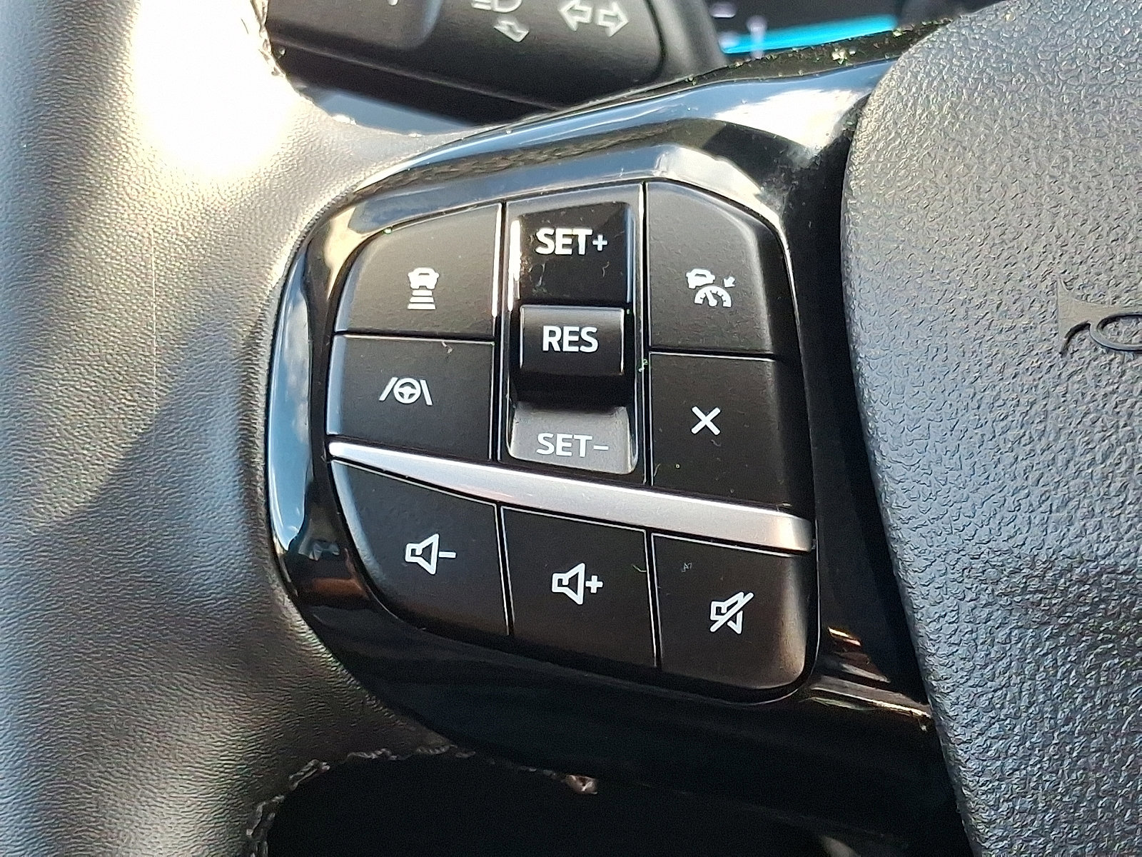 Certified 2022 Ford Escape SEL image 21