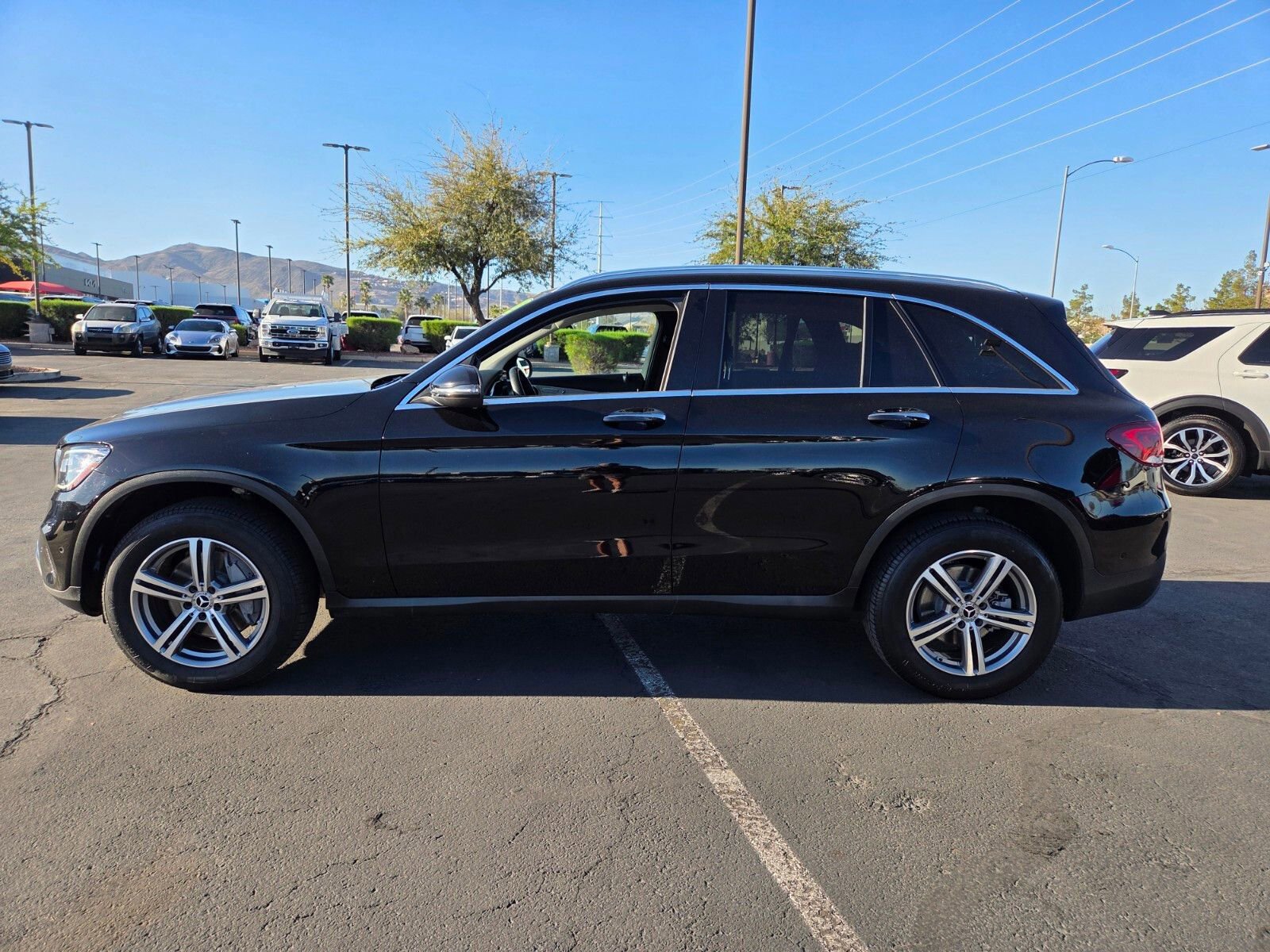 Used 2022 Mercedes-Benz GLC 300 image 2