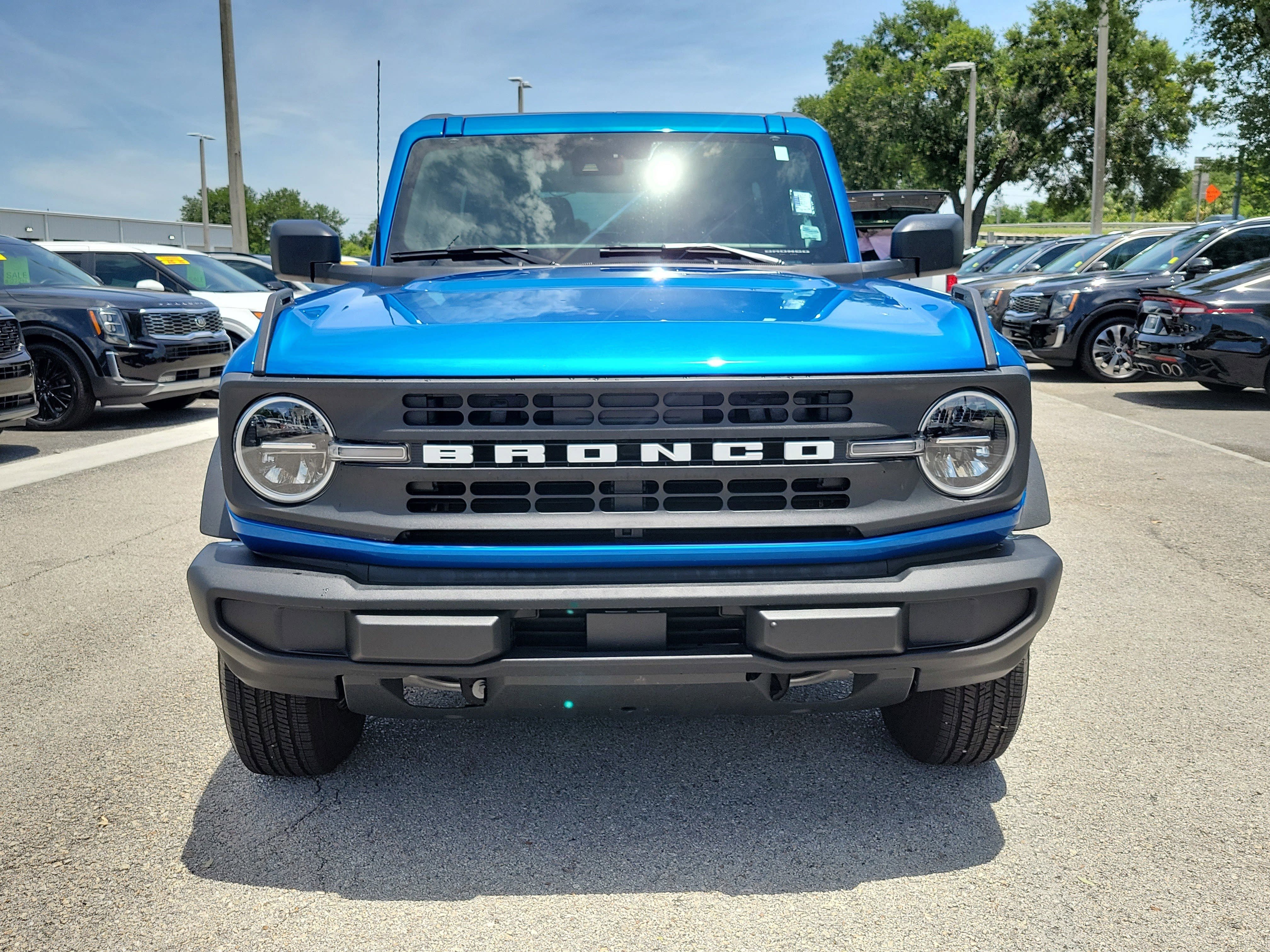 Certified 2025 Ford Bronco 2-Door AWD/4WD video 2