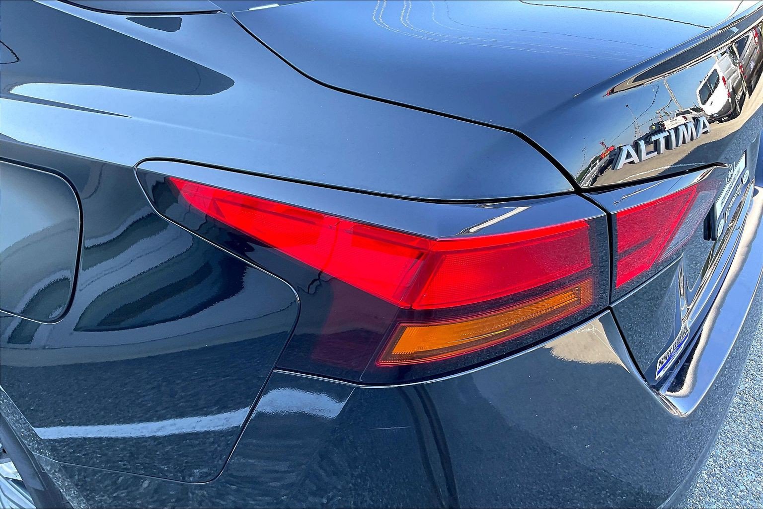 Used 2025 Nissan Altima 2.5 SV FWD image 27
