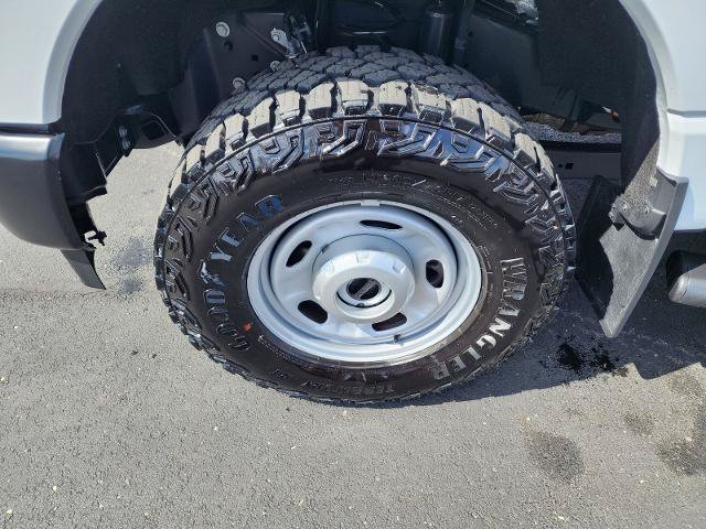 Certified 2025 Ford F250 XL w/ XL Off-Road Package AWD/4WD image 9
