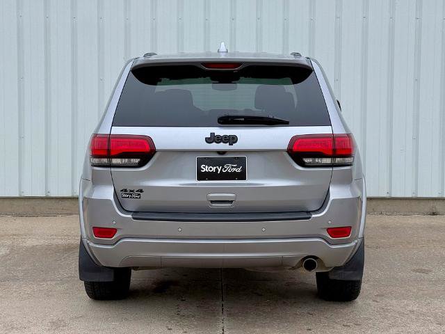 Used 2019 Jeep Grand Cherokee Laredo AWD/4WD image 5