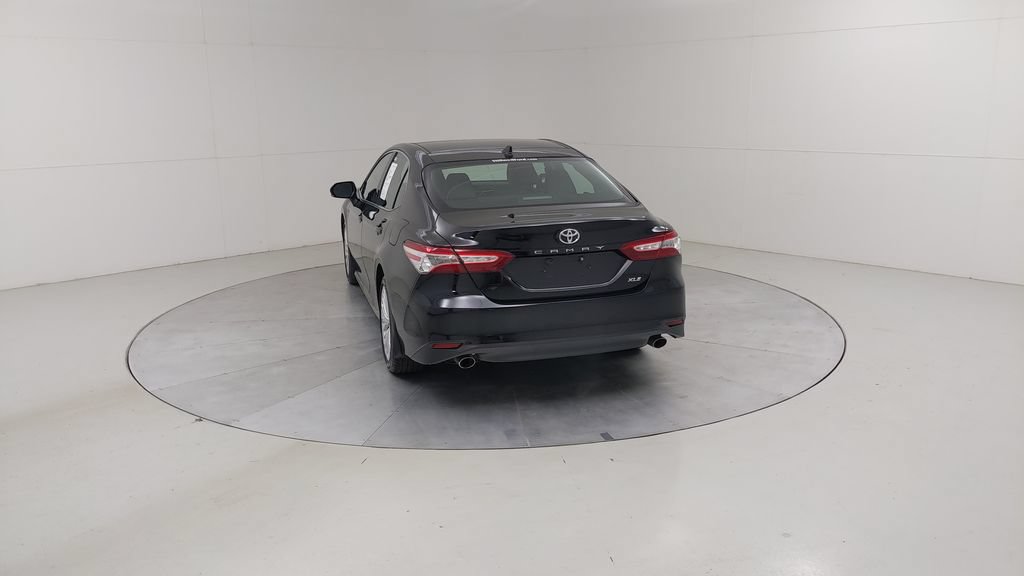 Used 2018 Toyota Camry XLE FWD image 15