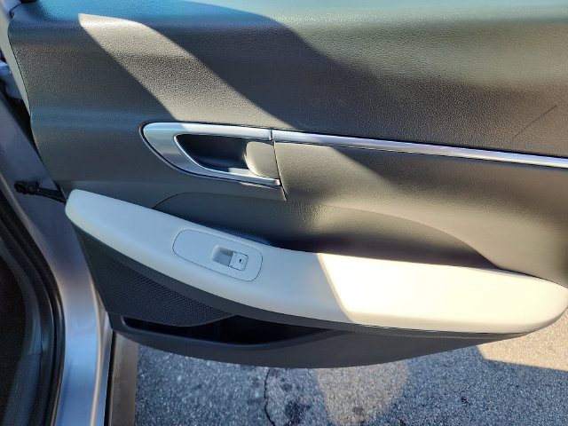 Used 2023 Hyundai Sonata Blue FWD image 30