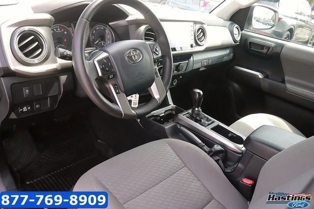 Used 2020 Toyota Tacoma SR5 AWD/4WD image 11