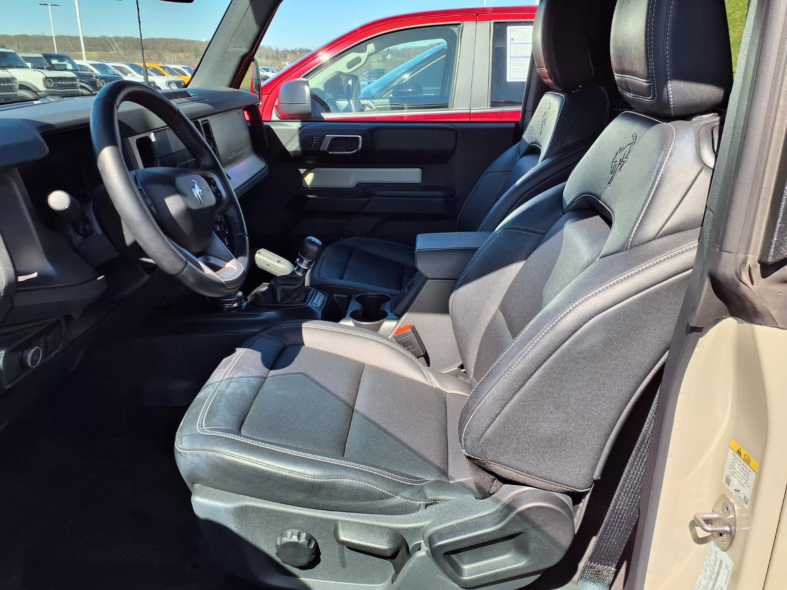 Certified 2025 Ford Bronco Badlands w/ Sasquatch Package image 9