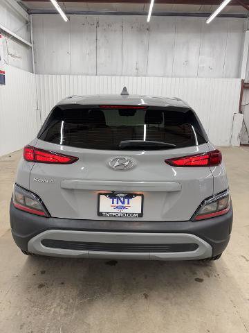 Used 2022 Hyundai Kona SE image 3